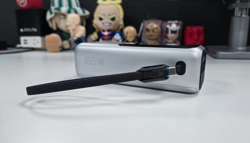 Anker 25K 165W Power Bank handle