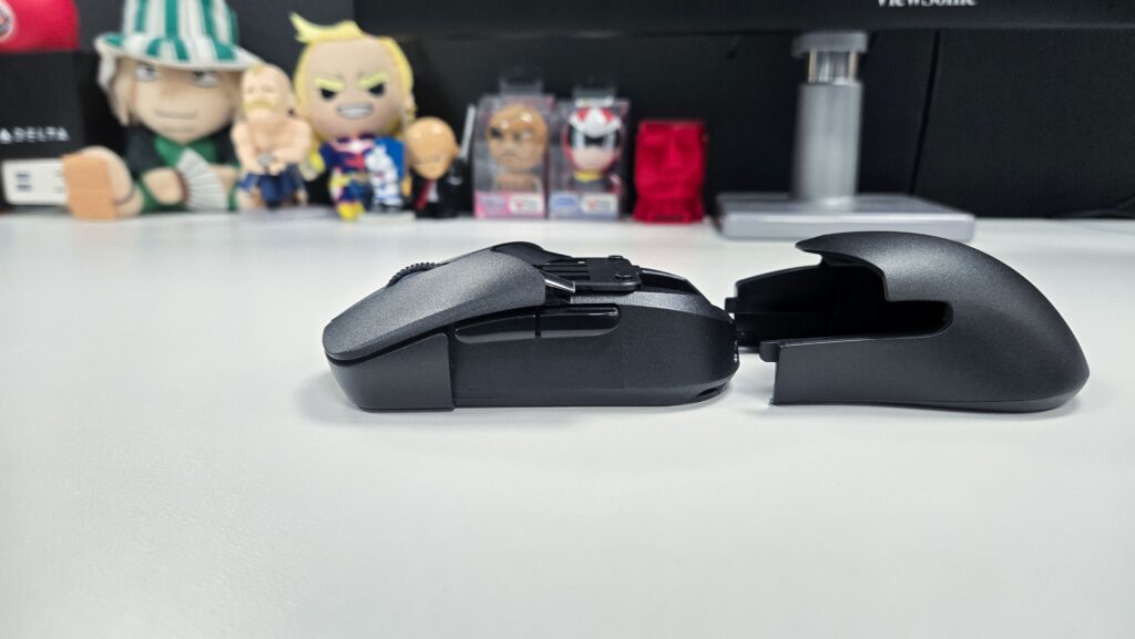 HyperX Pulsefire Saga Pro side with palm rest removed
