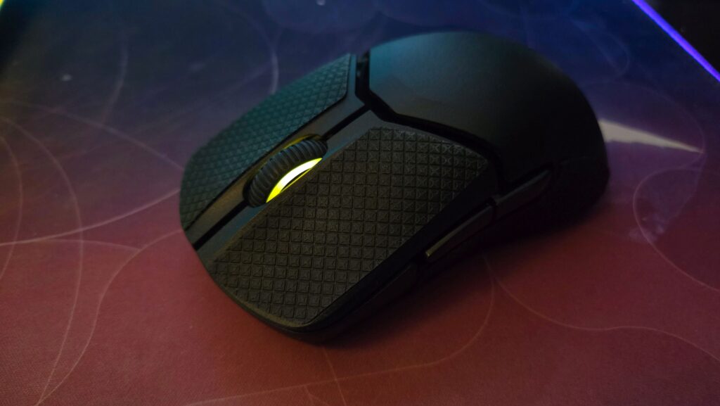HyperX Pulsefire Saga Pro LED lighting